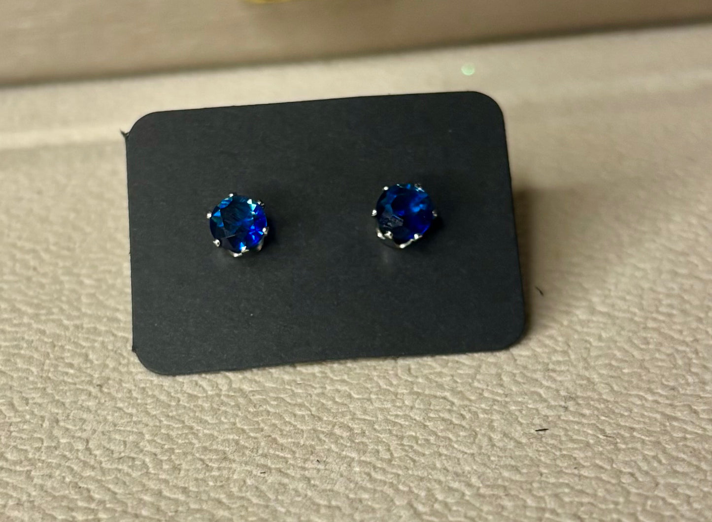 Orecchini punto luce color